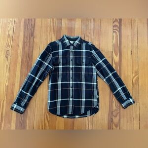 The North Face, Men’s Long Sleeve Button-Down Flannel Shirt, Navy Plaid, Small